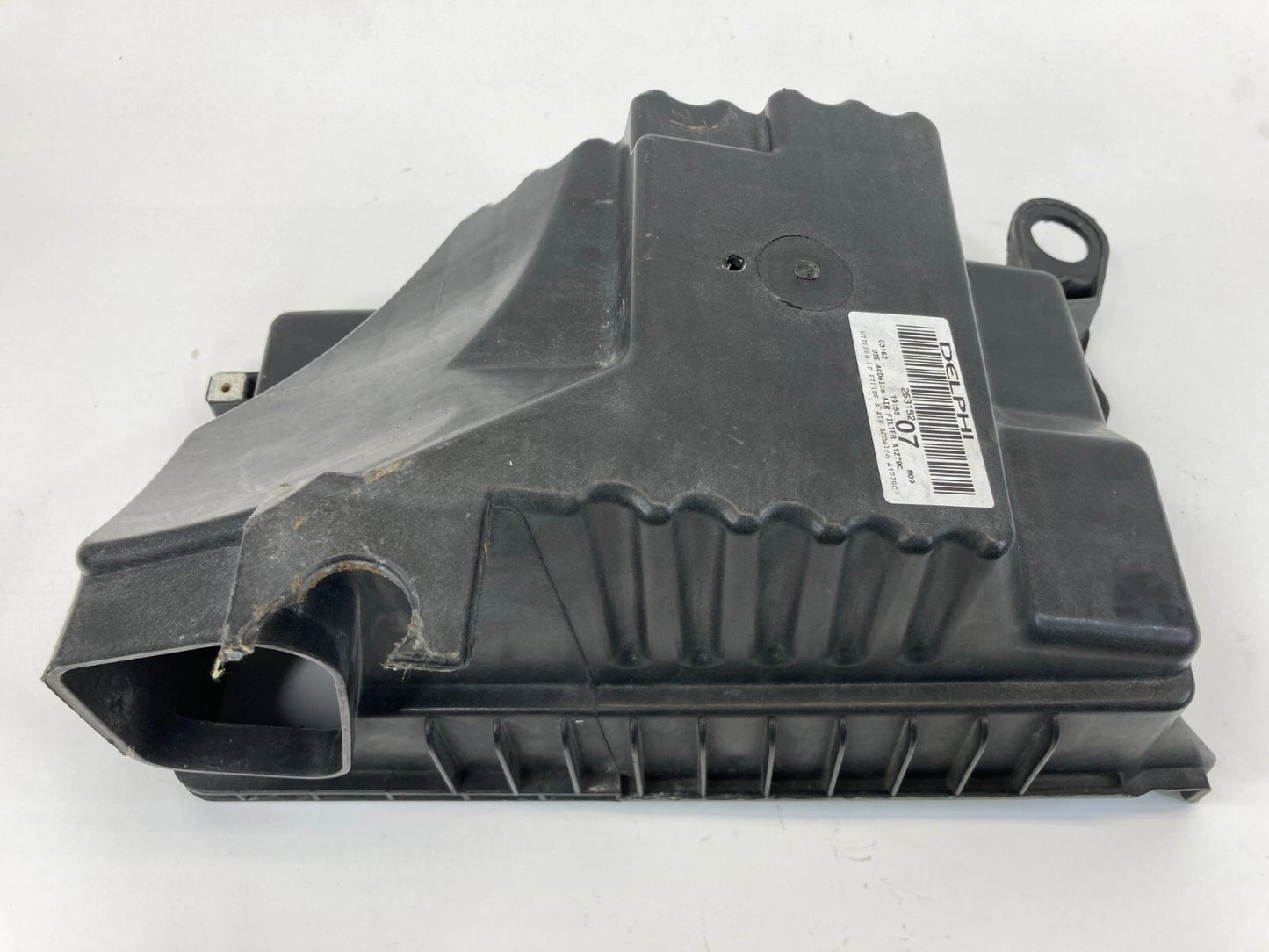 99-05 PONTIAC GRAND AM 3.4L V6 AIR CLEANER INTAKE BOX LOWER COVER 25312775 OEM