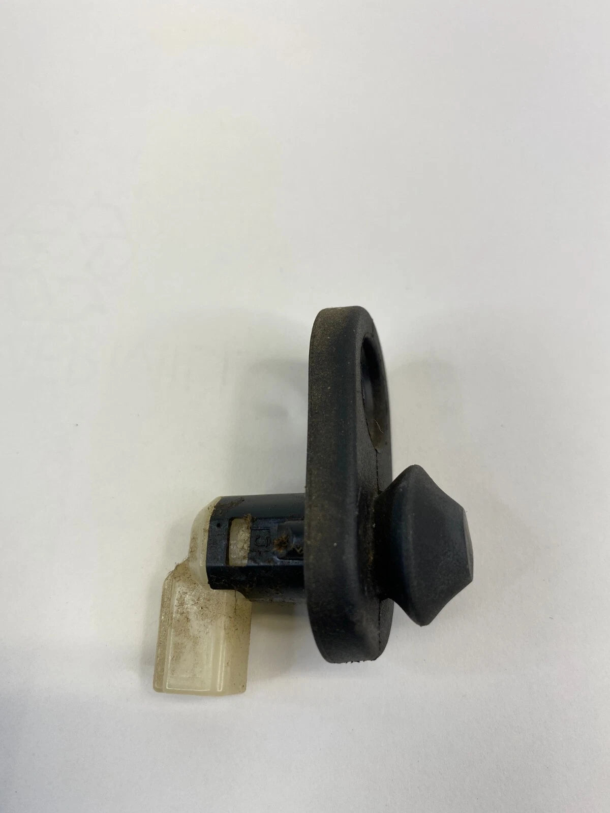 1998-2002 TOYOTA COROLLA REAR LEFT DOOR COURTESY LIGHT AJAR JAMB SENSOR SWITCH
