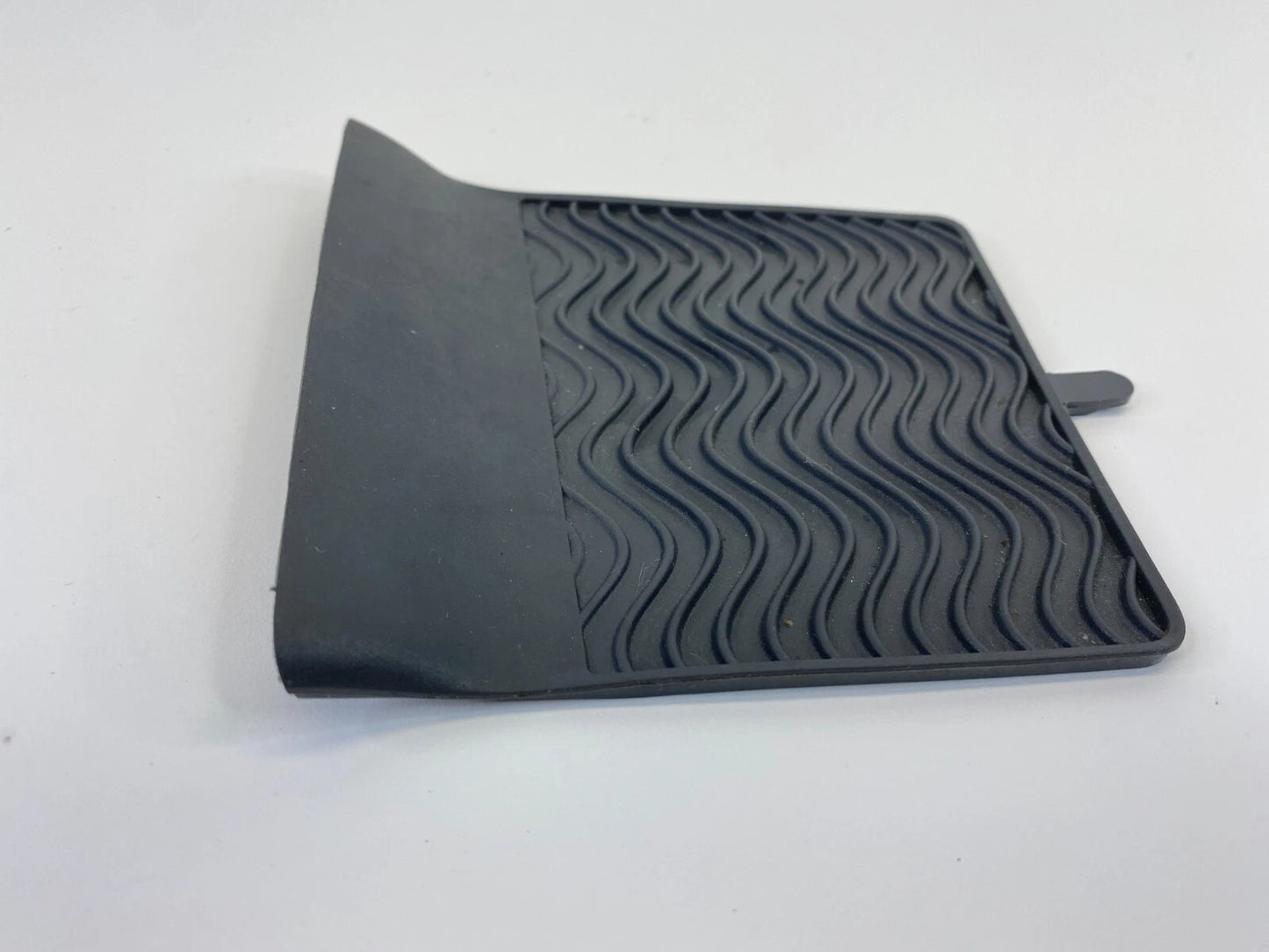 04-11 SAAB 9-3 93 SEDAN DASH CONSOLE ASH TRAY MAT RUBBER INSERT LINER 12802541