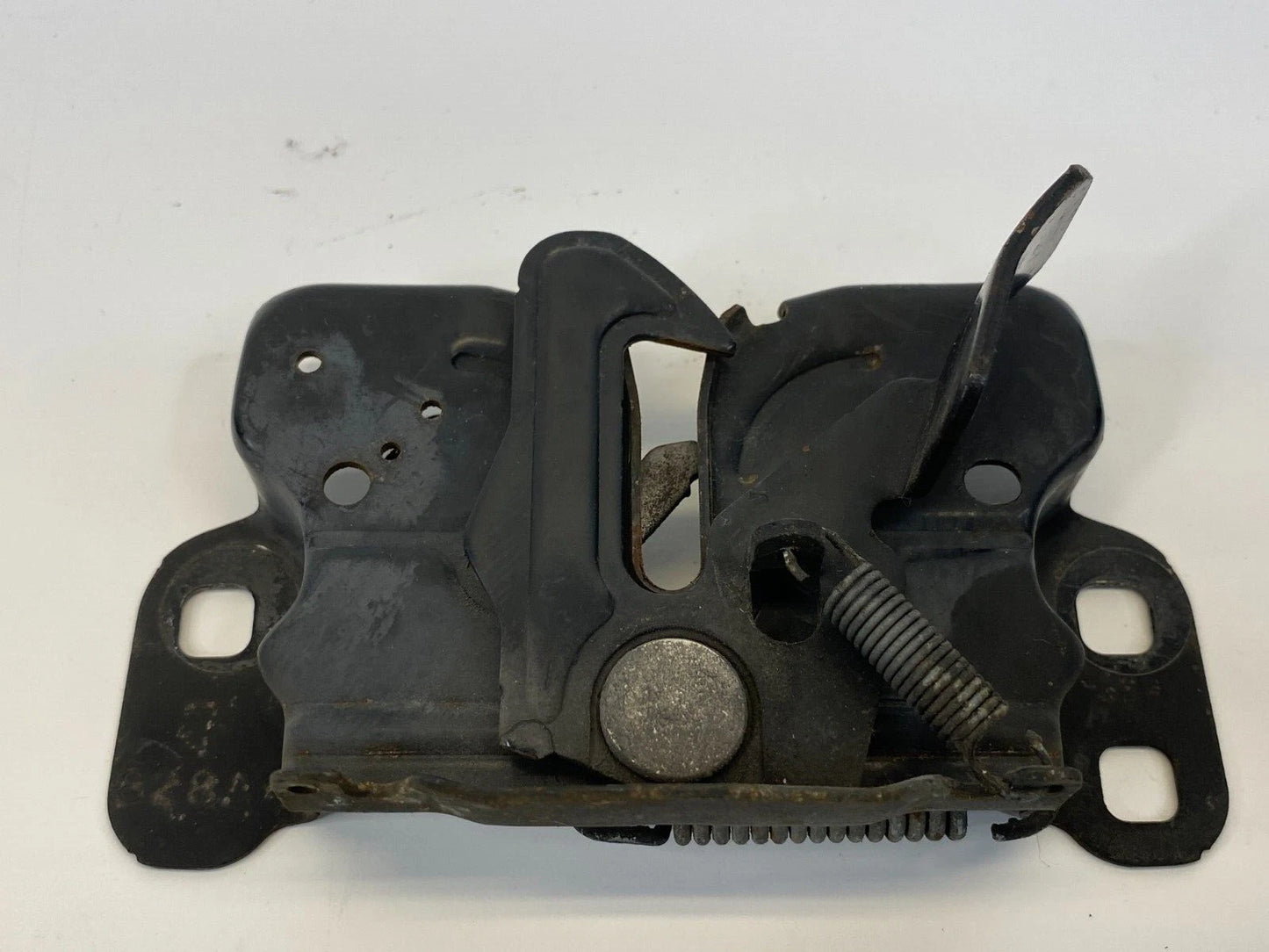 09-20 DODGE JOURNEY 11-14 CHRYSLER 200 ENGINE HOOD LOCK LATCH RELEASE CATCH OEM