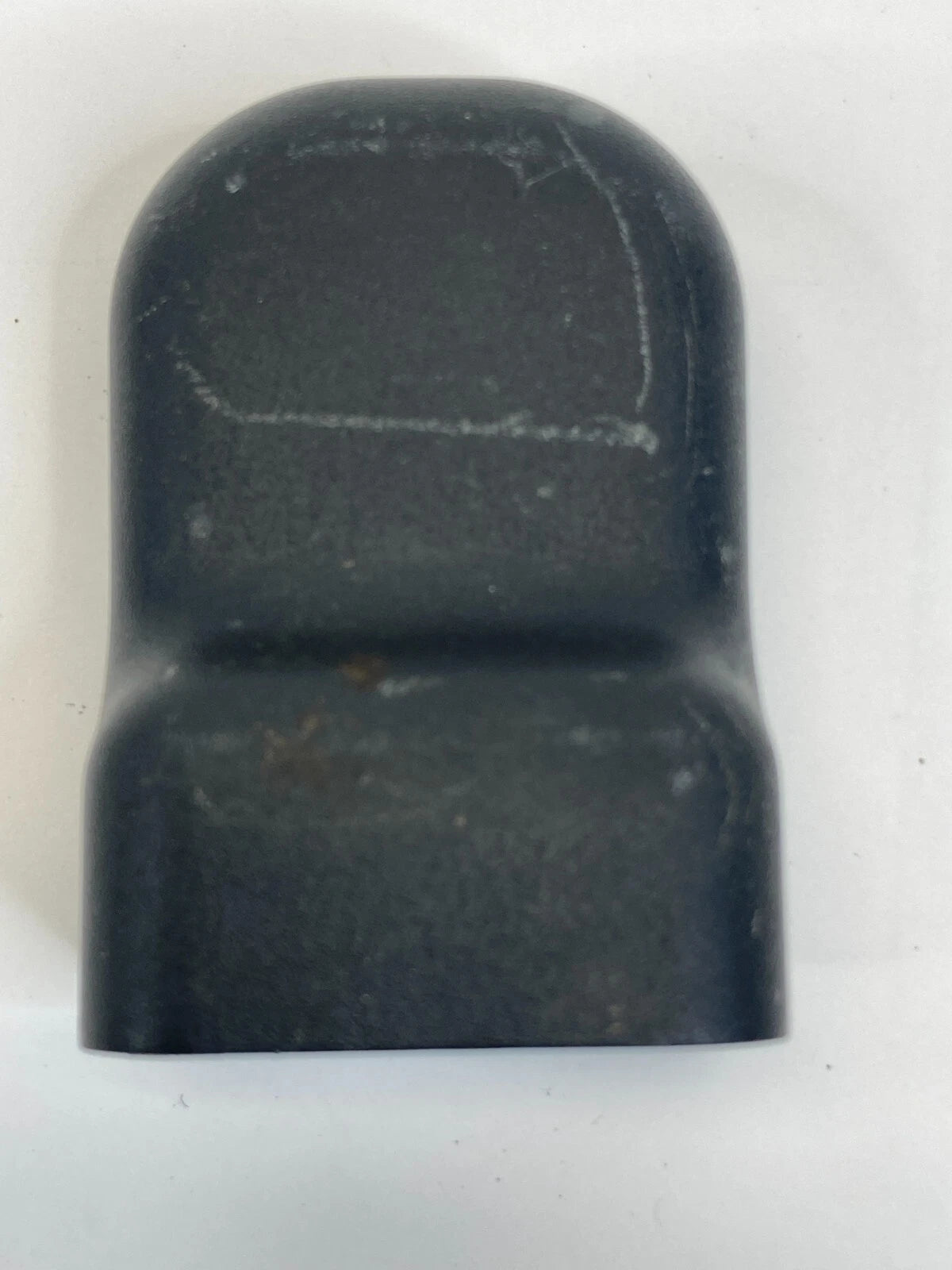 09 10 HYUNDAI ELANTRA SEDAN FRONT RIGHT SEAT TRACK COVER TRIM CAP 88567-3K000