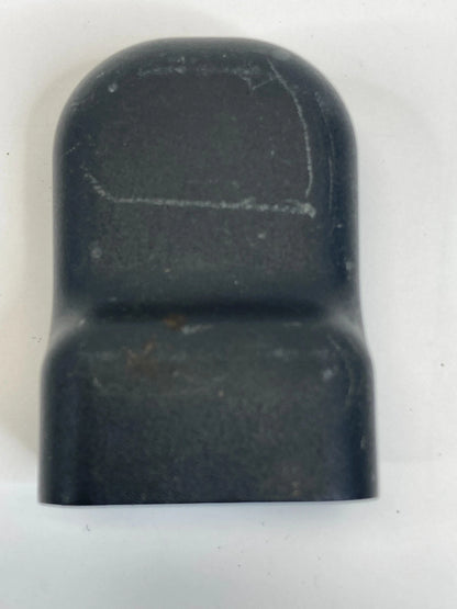 09 10 HYUNDAI ELANTRA SEDAN FRONT RIGHT SEAT TRACK COVER TRIM CAP 88567-3K000