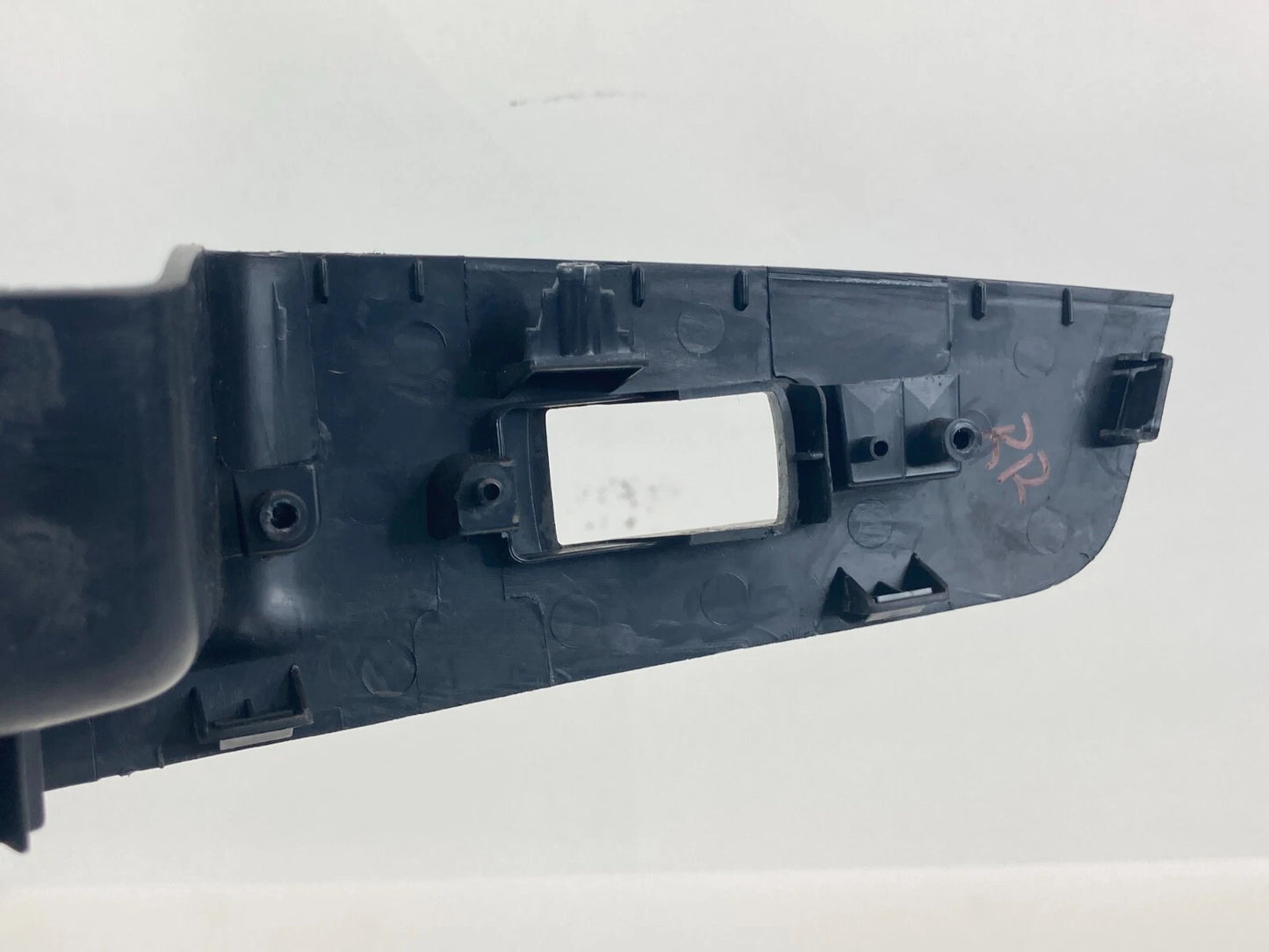 07-13 MITSUBISHI OUTLANDER REAR RIGHT DOOR WINDOW SWITCH COVER BEZEL SPC01640