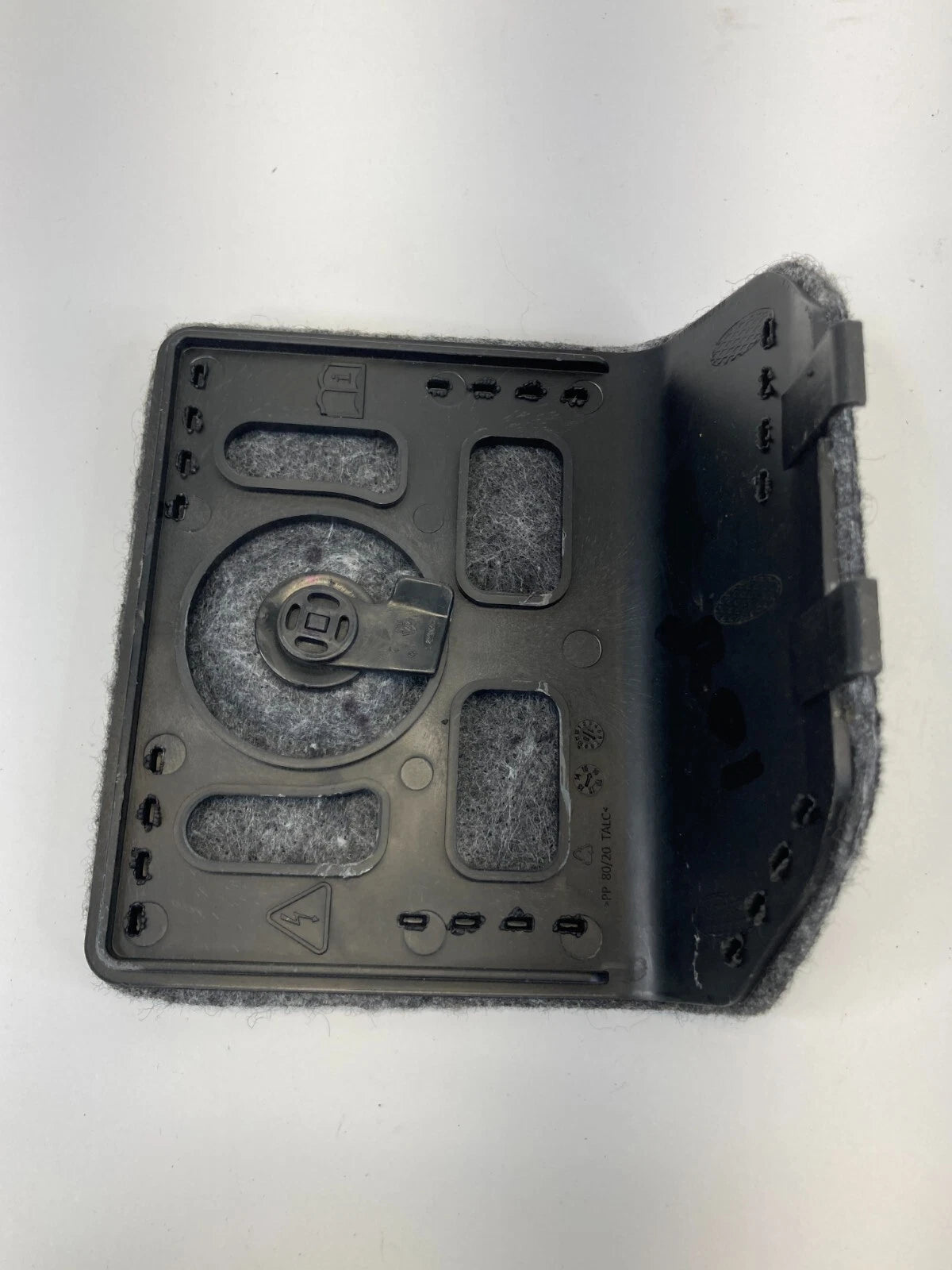 2017 2018 2019 2020 FORD FUSION INTERIOR FUSE BOX COVER TRIM LID ACCESS DOOR OEM