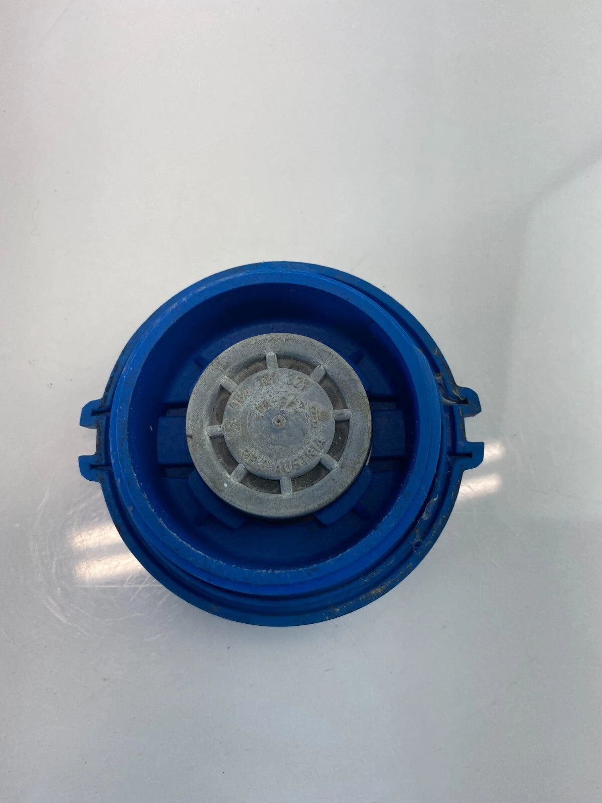 2005-2009 AUDI A4 QUATTRO S4 ENGINE COOLANT RADIATOR RESERVOIR BOTTLE CAP COVER