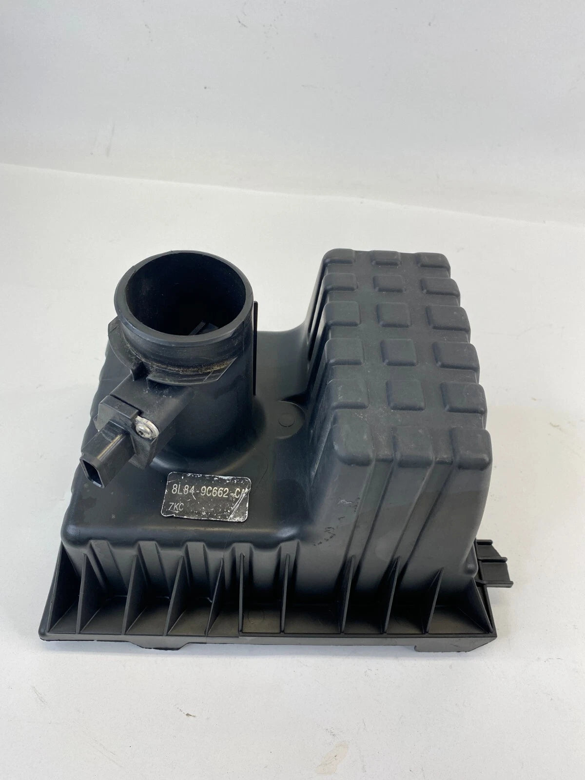 05-07 FORD ESCAPE 2.3L AUTO UPPER AIR CLEANER BOX W MASS AIR SENSOR 5L8U9661AD