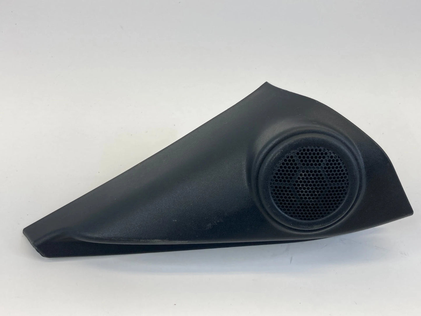 2008-2015 SCION FRONT RIGHT DOOR CORNER COVER W/ TWEETER 67491-12550 OEM