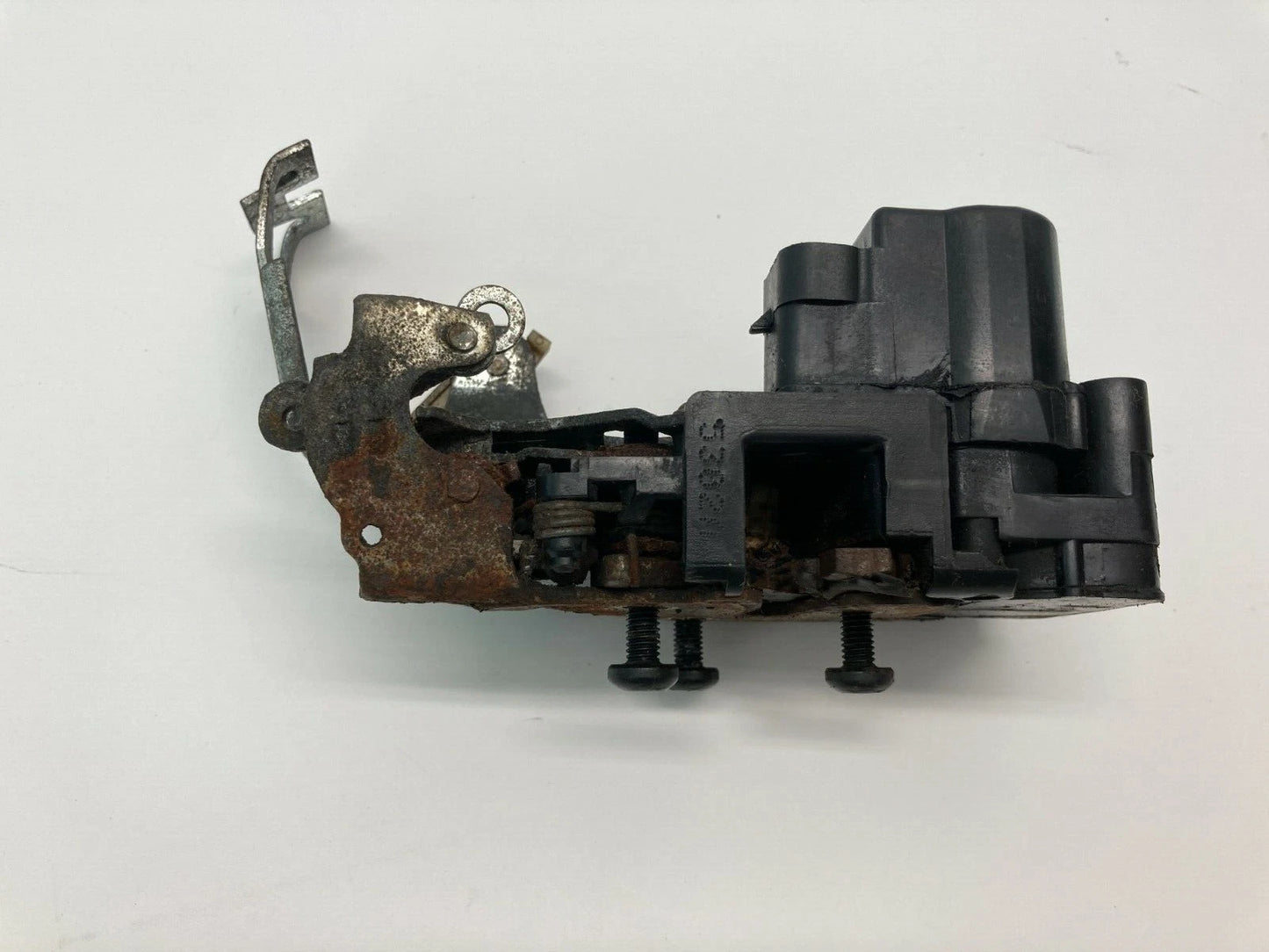 2004-2007 FORD FREESTAR MERCURY MONTEREY REAR LIFT GATE DOOR LATCH LOCK OEM