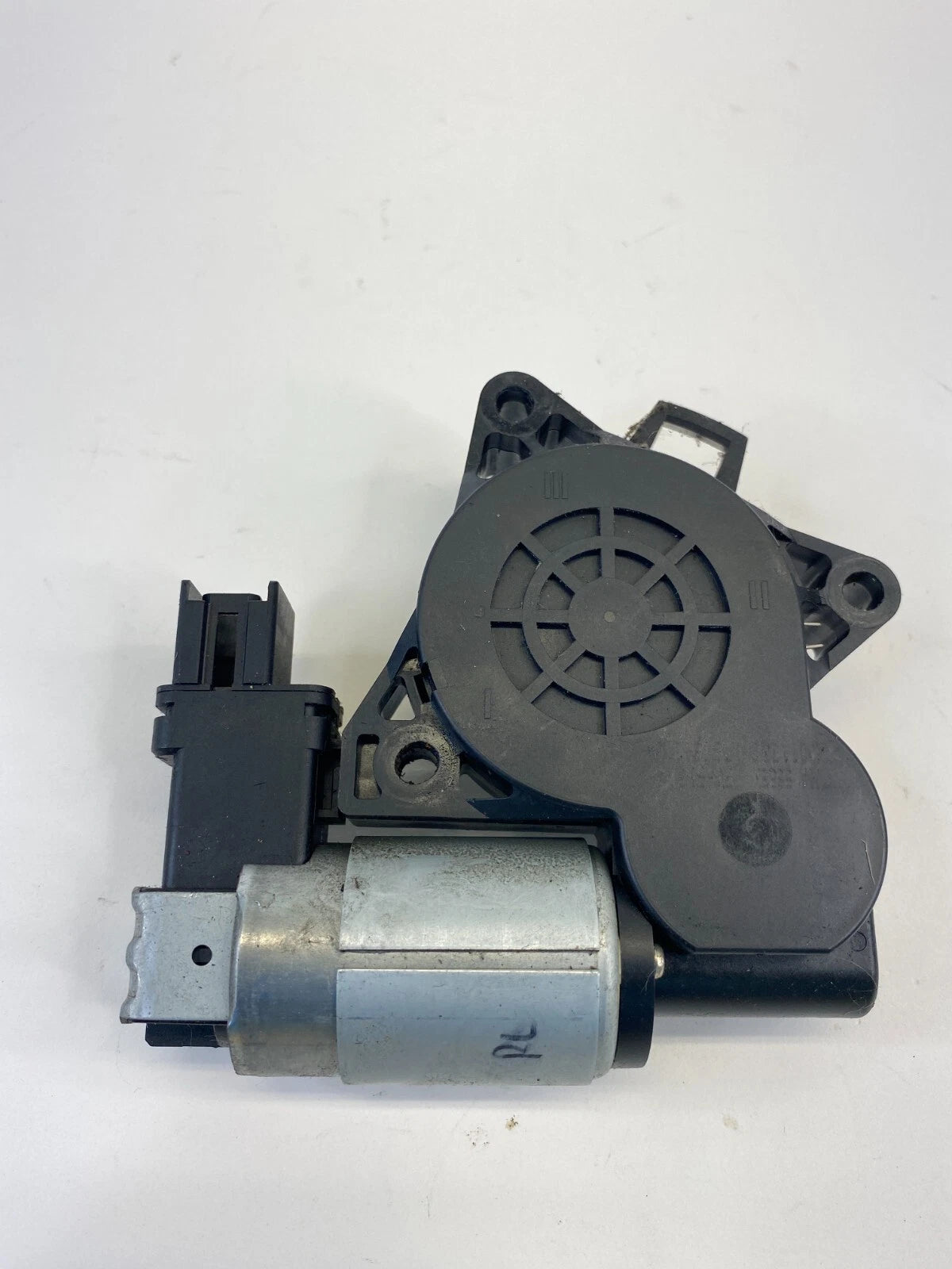 2004-2009 MAZDA 3 REAR LEFT SIDE DOOR POWER WINDOW MOTOR ASSEMBLY GJ6A5858X OEM