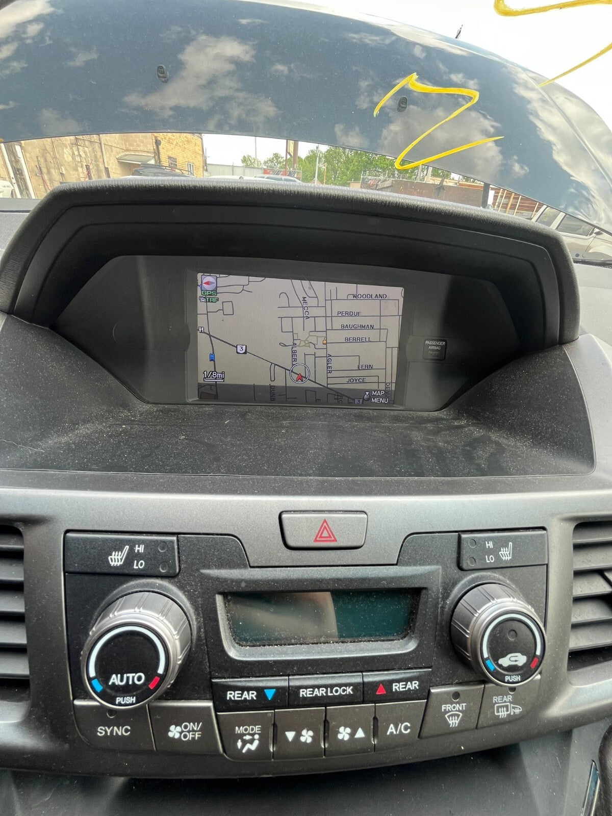 2011-2013 Honda Odyssey Center Dash Information Screen Display 39810-TK8-A010-M1