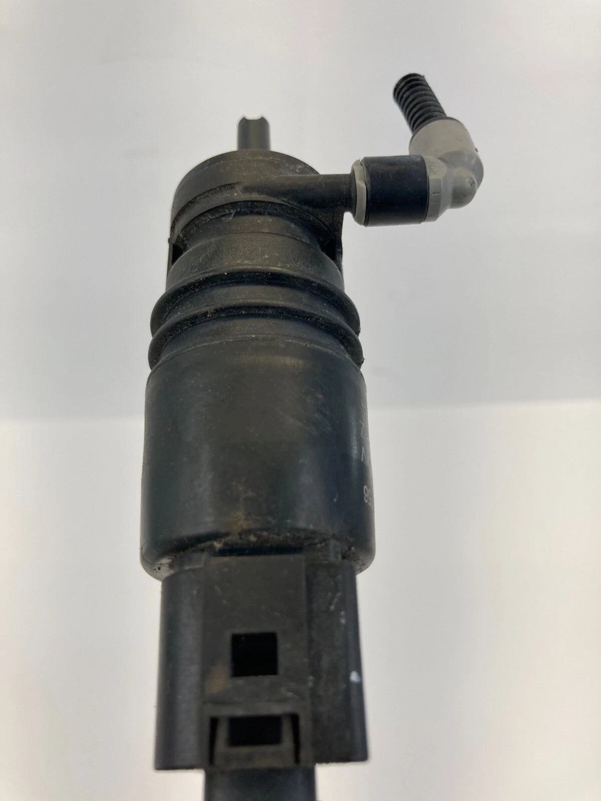 2014-2020 CHEVROLET IMPALA FRONT WINDSHIELD WIPER FLUID WASHER PUMP MOTOR OEM