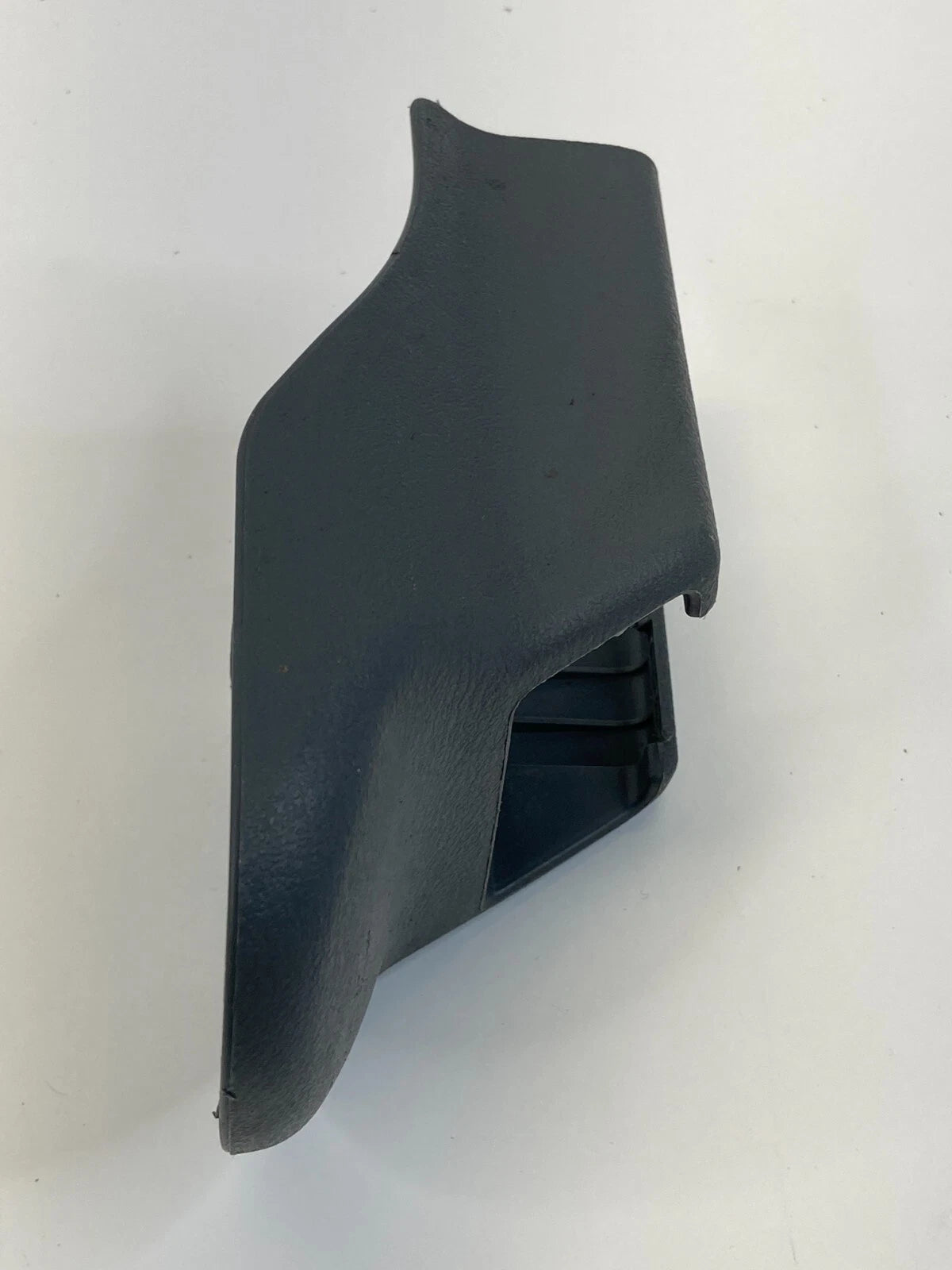 2003-2007 HONDA ACCORD FRONT LEFT OUTER SEAT TRACK END COVER 81597-SDBA-A720 OEM