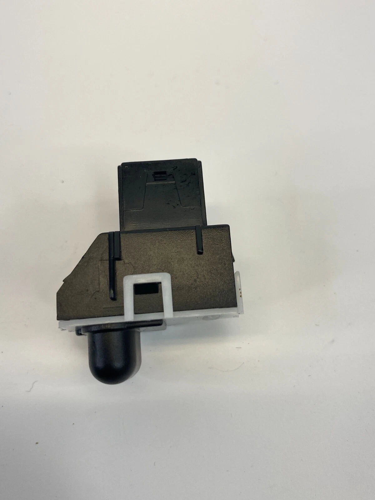 98-04 AUDI A6 QUATTRO DASH SUN LIGHT LOAD SUNLIGHT SENSOR SWITCH 4D0907539 OEM