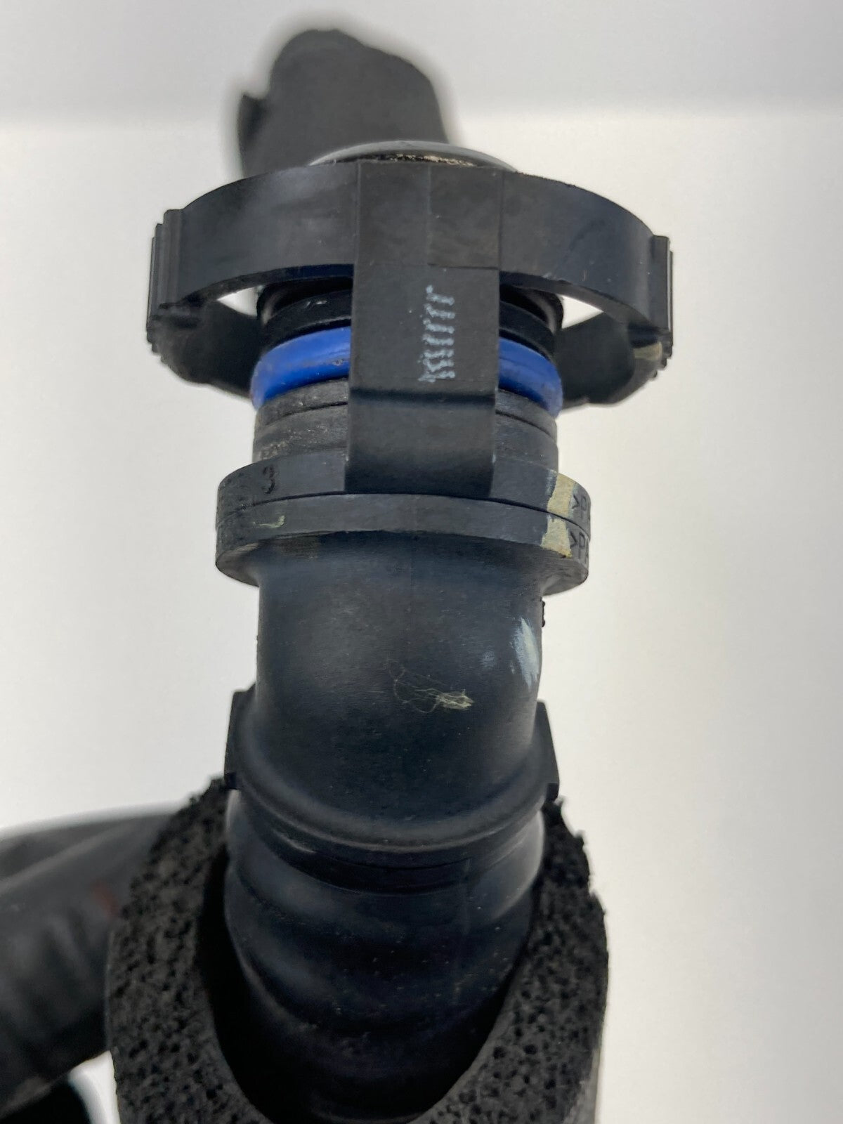 2009-2017 VW Volkswagen CC 2.0L Turbo Sedan PCV Crankcase Breather Hose Pipe OEM