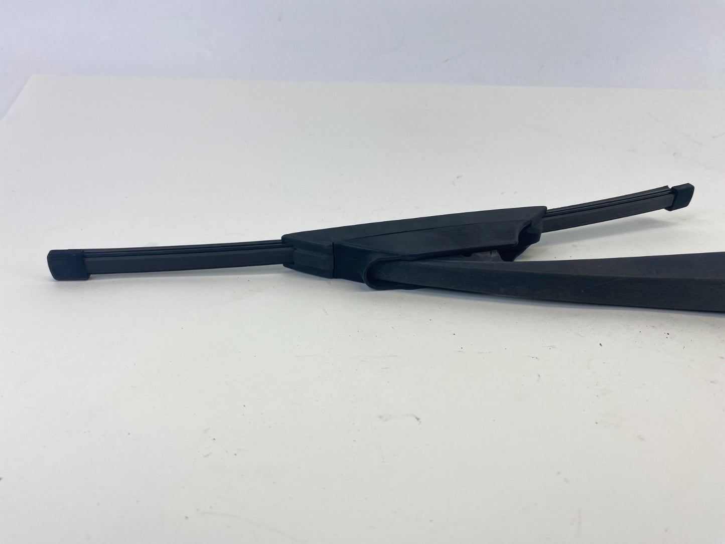 2009-2012 Nissan Murano Rear Windshield Wiper Arm Assembly OEM