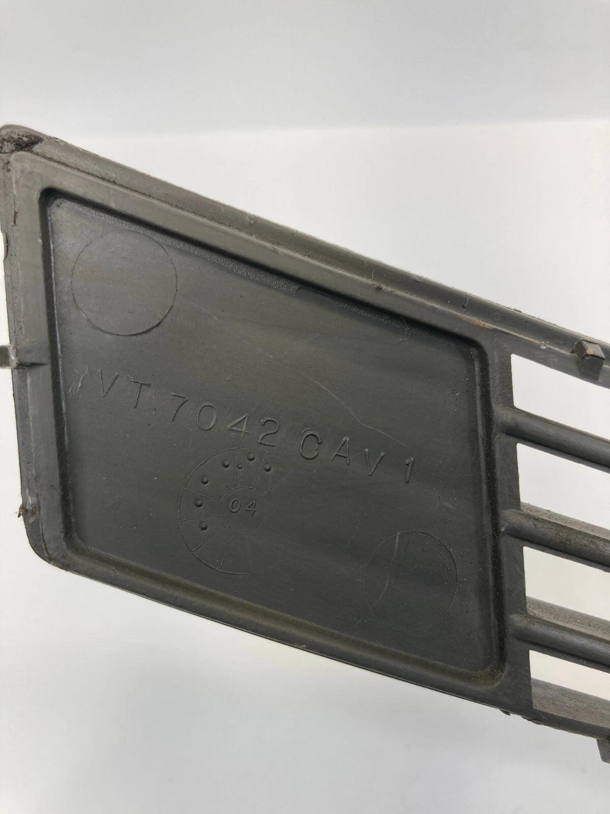 2006-2010 JEEP COMMANDER FRONT DASH DEFROST PANEL GRILLE AIR VENT 5JT08TRMAC OEM