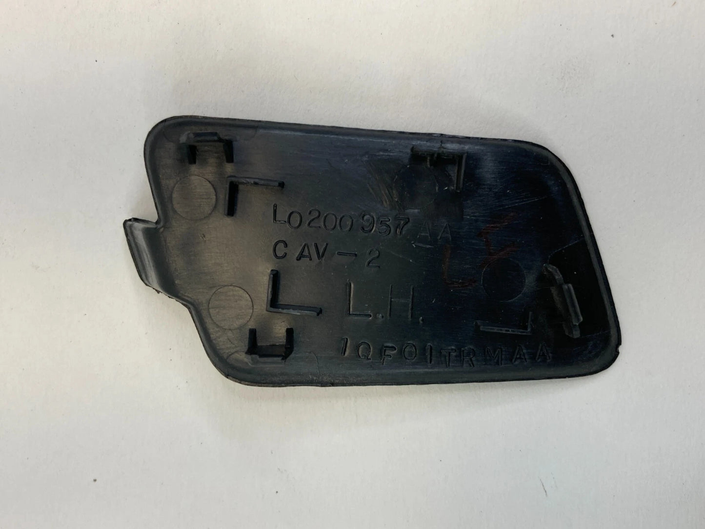 2012-2015 RAM C/V FRONT LEFT INNER DOOR PULL SCREW COVER CAP BEZEL TRIM L0200957