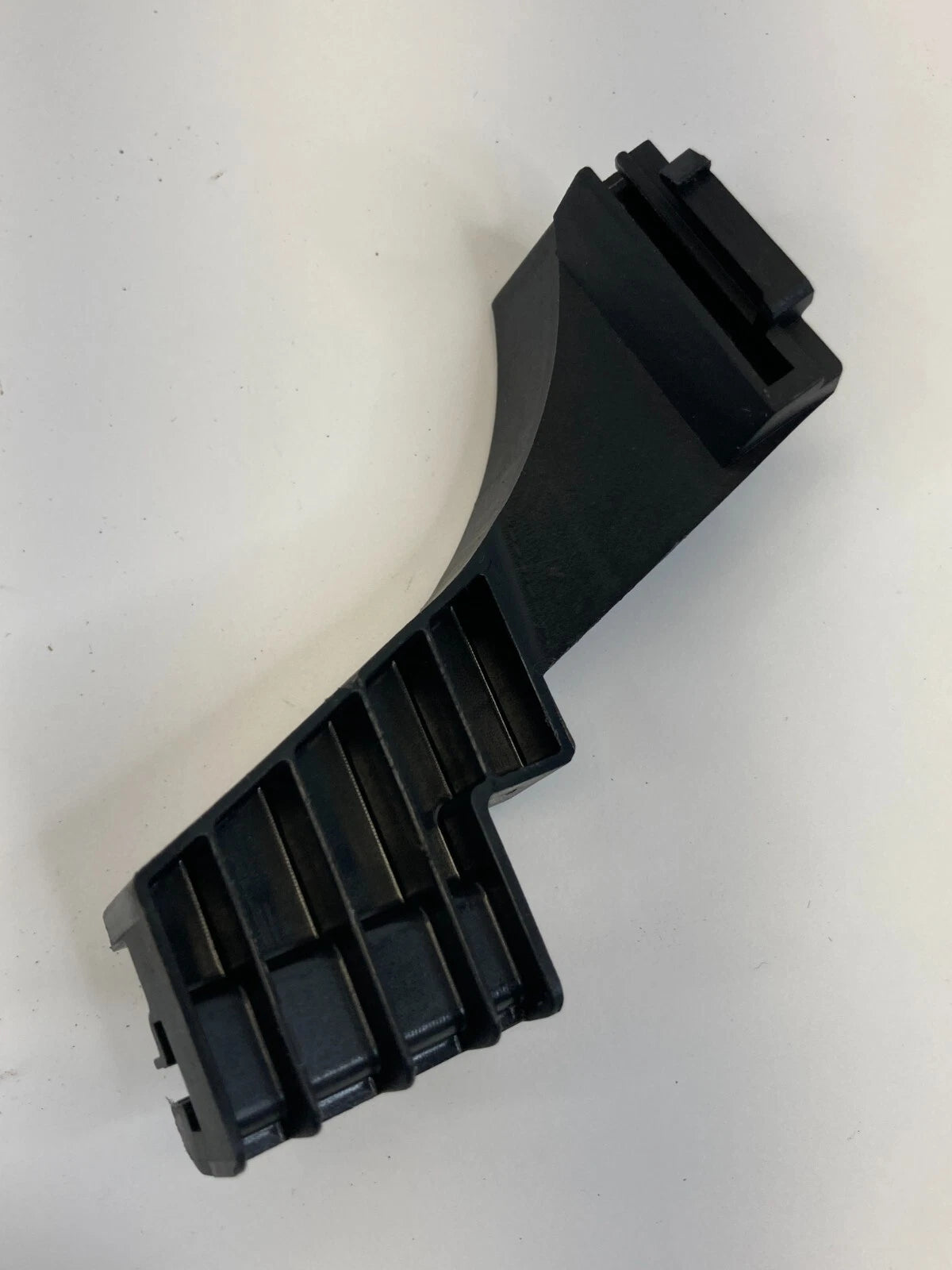 2006 2007 MERCEDES-BENZ ML 500 HANDLE FRAME BRACKET ON THE REAR RIGHT DOOR
