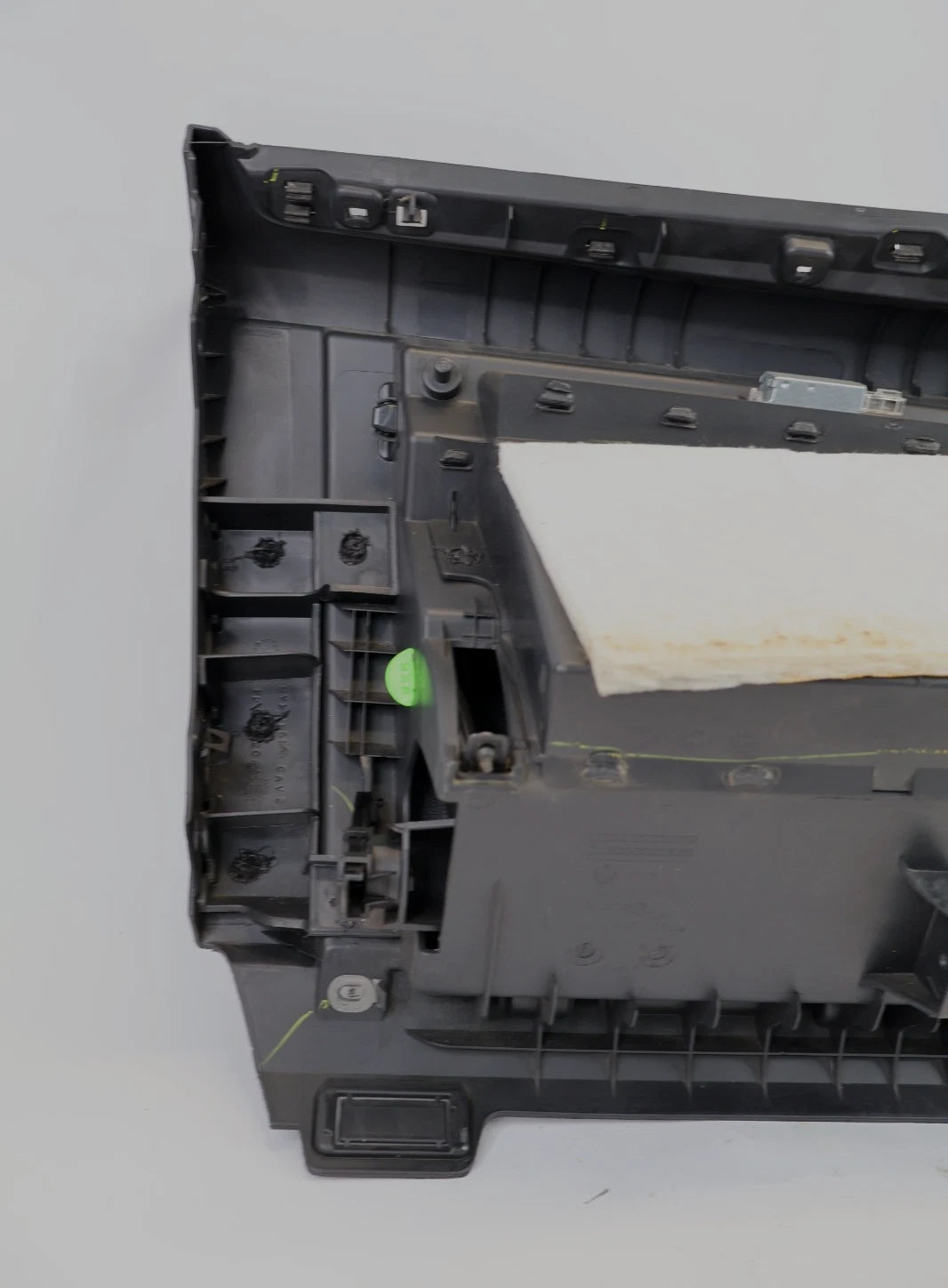 2012-2019 VOLKSWAGEN PASSAT DASH GLOVE BOX STORAGE COMPARTMENT 561857097 OEM