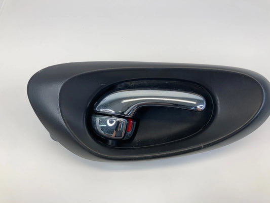 2002-2009 CHEVROLET TRAILBLAZER REAR RIGHT SIDE INTERIOR DOOR HANDLE 15214507