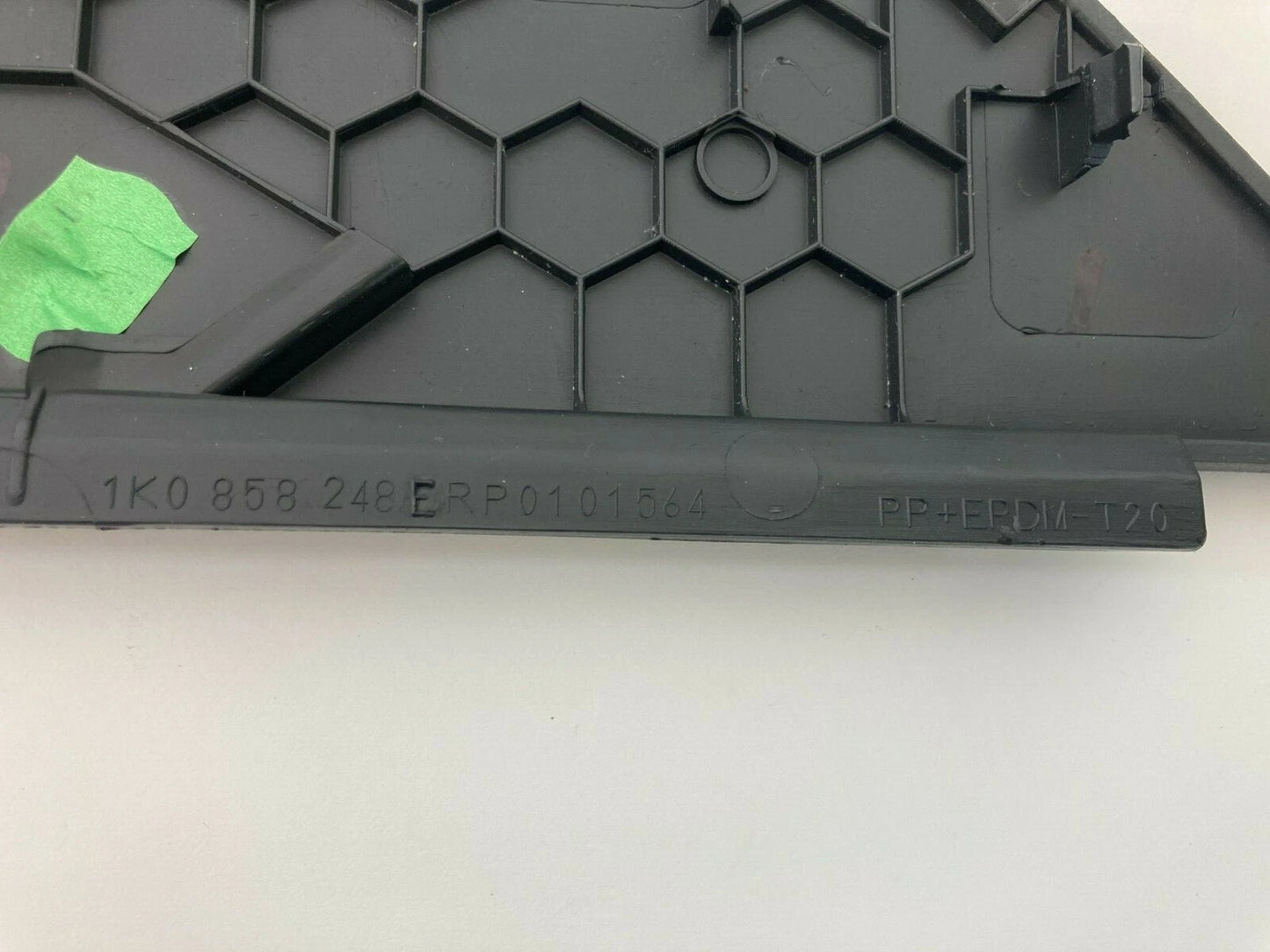 2005-2010 VOLKSWAGEN JETTA DASH RIGHT SIDE END CAP COVER TRIM 1K0-858-248 OEM