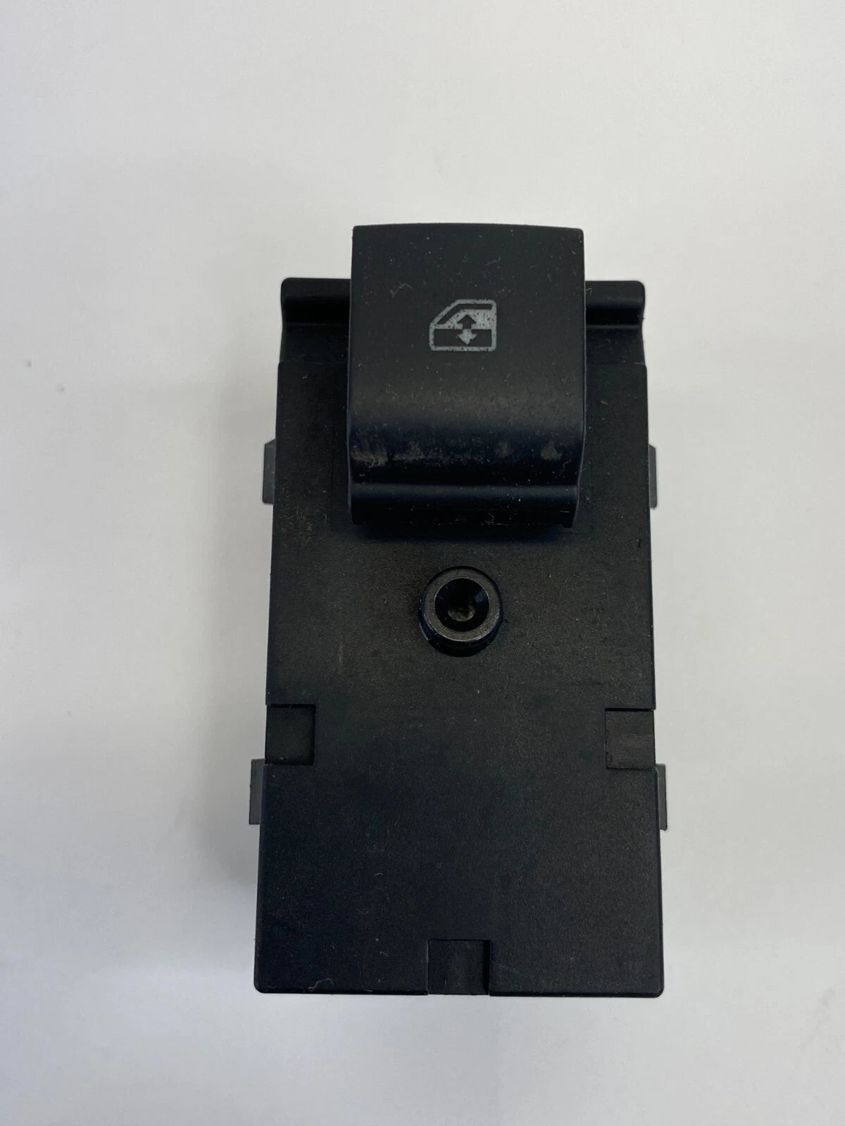 2013-2015 CHEVROLET MALIBU REAR RIGHT SIDE DOOR POWER WINDOW SWITCH 20933566 OEM