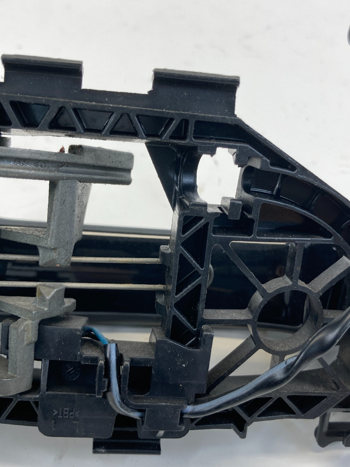 2009-2017 Volkswagen CC Rear Left Side Exterior Door Handle 3C8-839-885 OEM