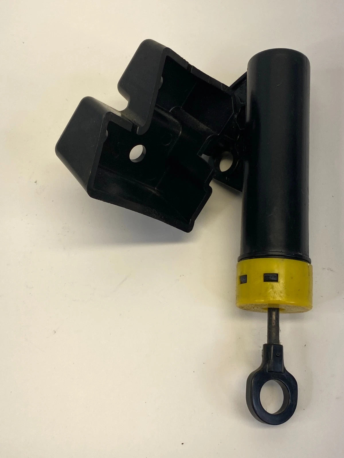 2010 2011 2012 2013 KIA FORTE GLOVE BOX STRUT DAMPER COMPARTMENT OEM