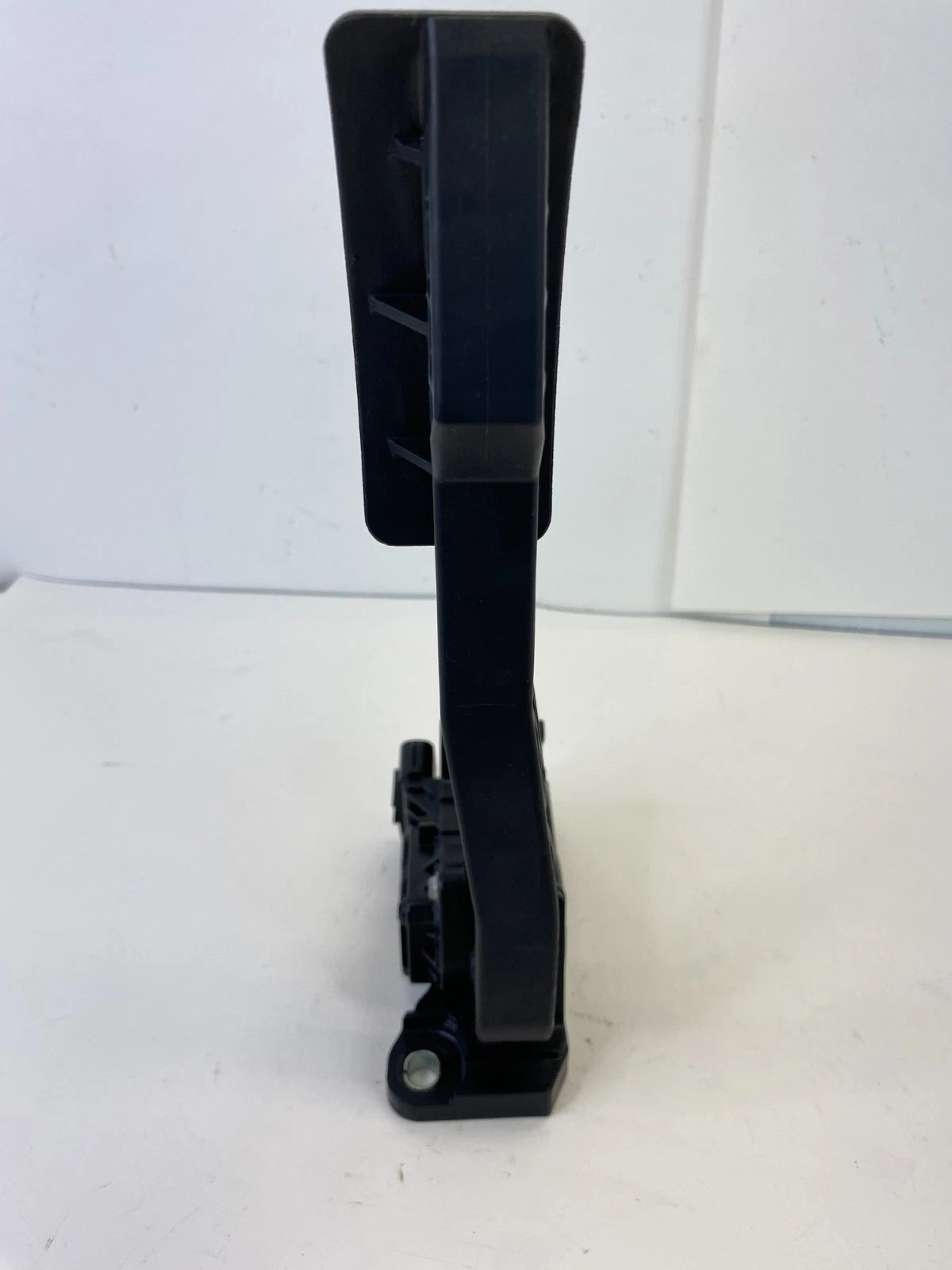 2010-2013 SUZUKI KIZASHI SE SEDAN GAS ACCELERATOR PEDAL SENSOR ASSEMBLY OEM