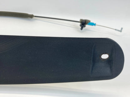 09 10 DODGE JOURNEY REAR TRUNK LID LICENSE LAMP LIGHT MOLDING BEZEL 05178320AE