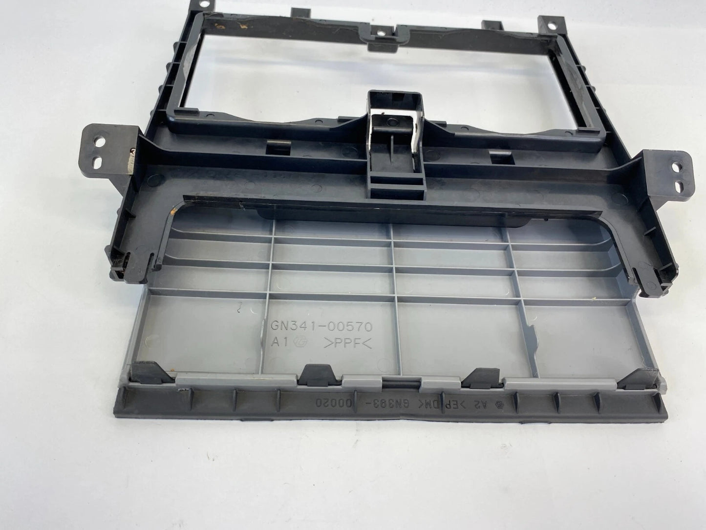 2003-2005 SUZUKI GRAND VITARA CENTER CONSOLE CUP HOLDER COVER DOOR GN341-00570