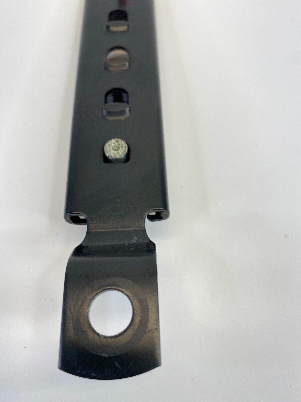 2005 2006 Hyundai Elantra Front Right Passenger Seat Belt Adjuster Height OEM