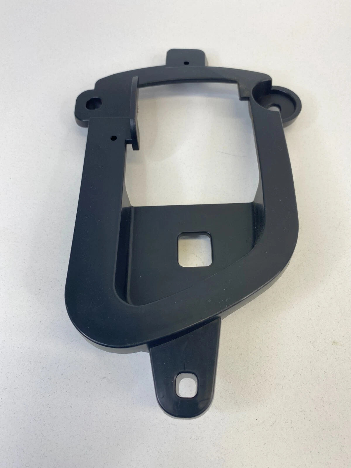 2007 2008 MITSUBISHI OUTLANDER REAR RIGHT INTERIOR DOOR HANDLE BEZEL SPC01650