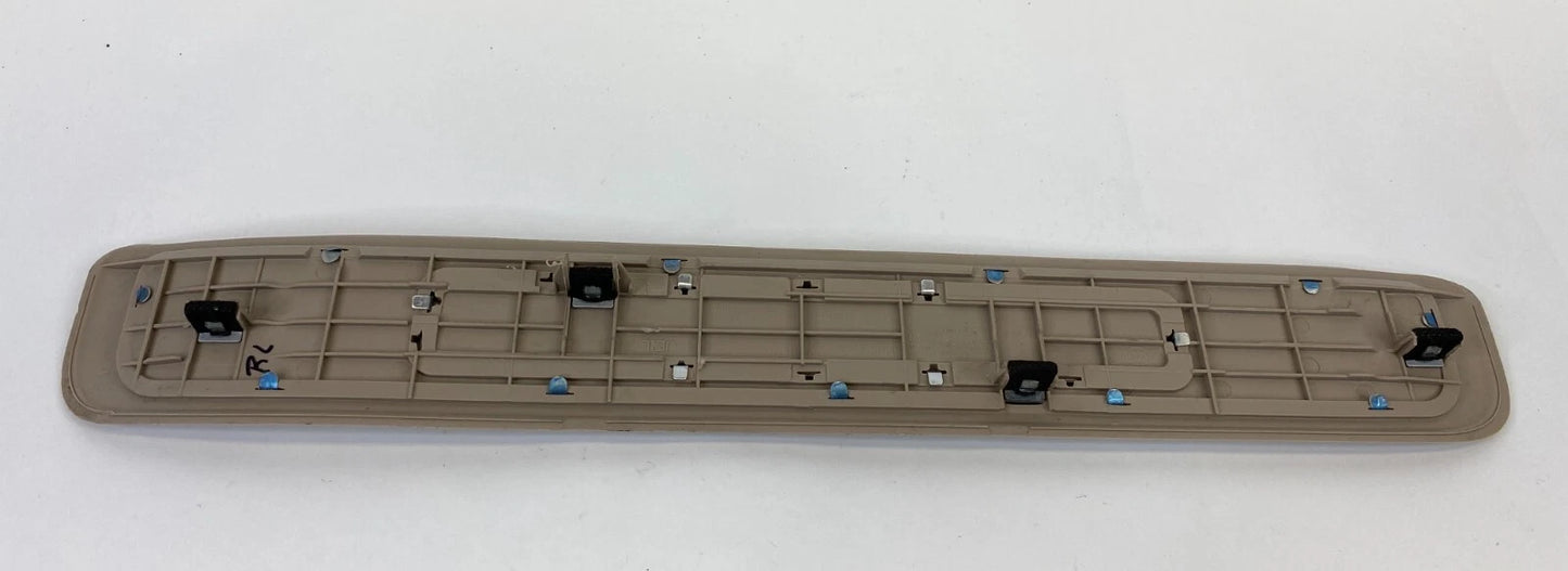 2005-2010 KIA SPORTAGE REAR LEFT DOOR STEP SCUFF SILL PLATE TRIM 85886-1F000 OEM