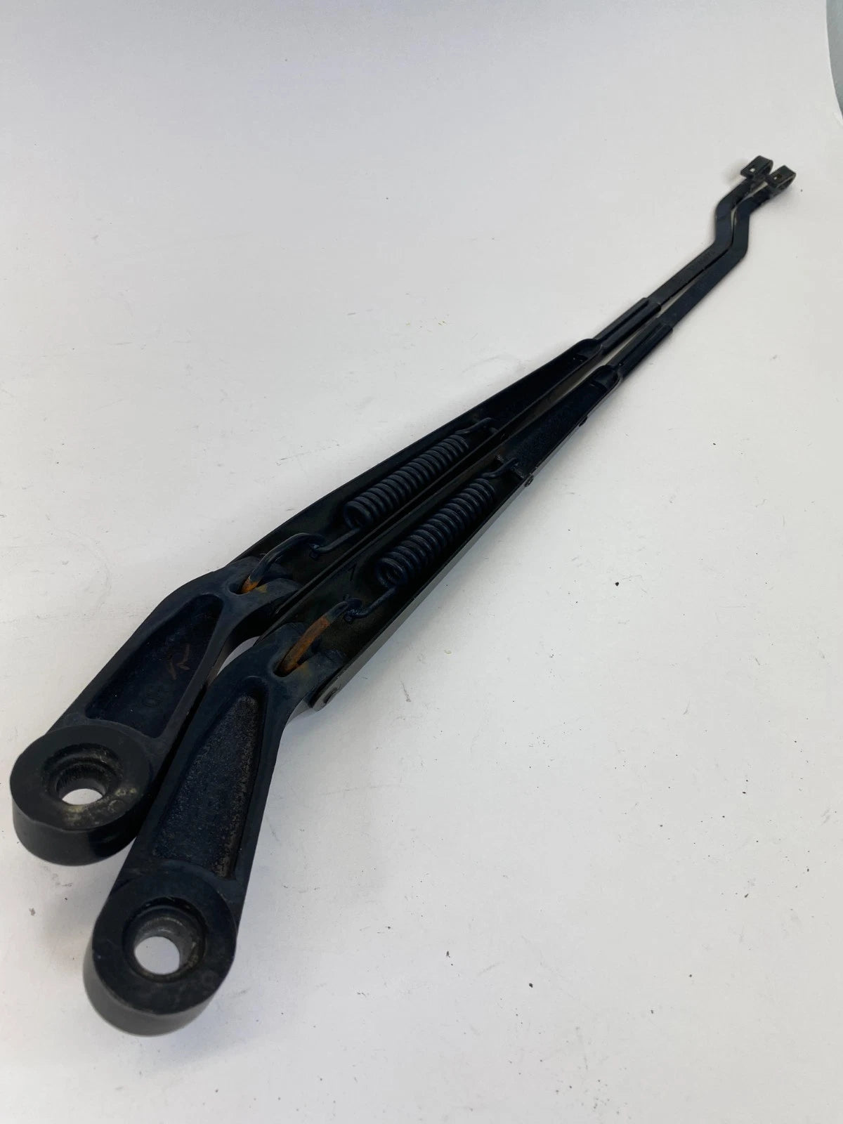 2000-2002 ISUZU TROOPER FRONT LH DRIVER & RH PASSENGER WINDSHIELD WIPER ARM OEM