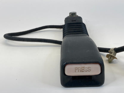 07 08 09 10 11 Hyundai Accent Front Right Passenger Side Seat Belt Buckle OEM