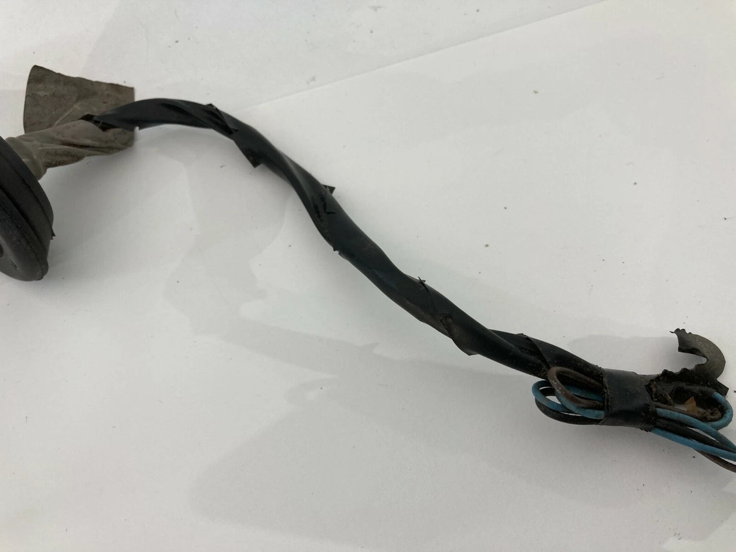 2002-2006 GMC ENVOY XL CHEVROLET TRAILBLAZER TAILLIGHT CIRCUIT BOARD PLUG WIRE