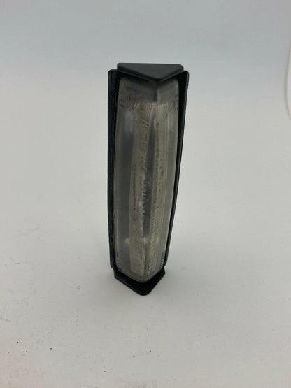 1998-2005 LEXUS GS300 SEDAN RIGHT SIDE TRUNK LICENSE PLATE LIGHT LAMP OEM