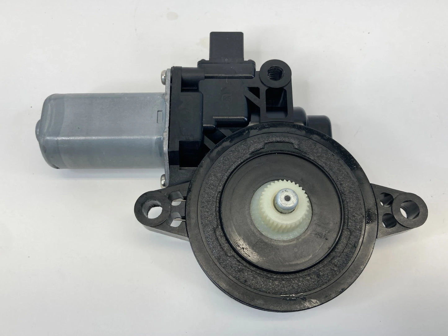 10-13 09-17 MAZDA 3 MAZDA 6 REAR RIGHT BACK SIDE DOOR POWER WINDOW MOTOR OEM