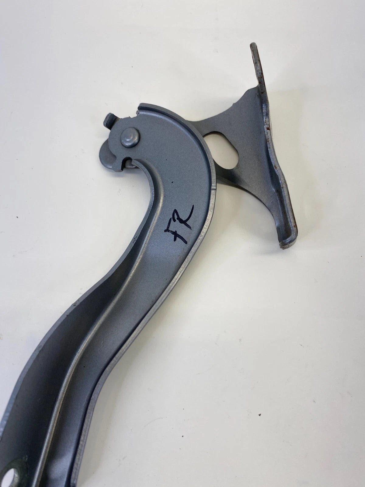 2007 2008 HONDA FIT SPORT FRONT RIGHT PASSENGER SIDE HOOD BONNET HINGE OEM