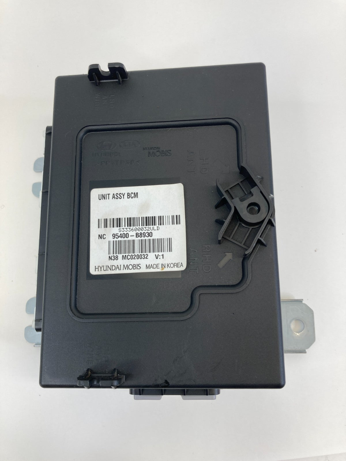 2013 2014 Hyundai Santa Fe 3.3L AT Body Control Module BCM BCU 95400-B8930 OEM