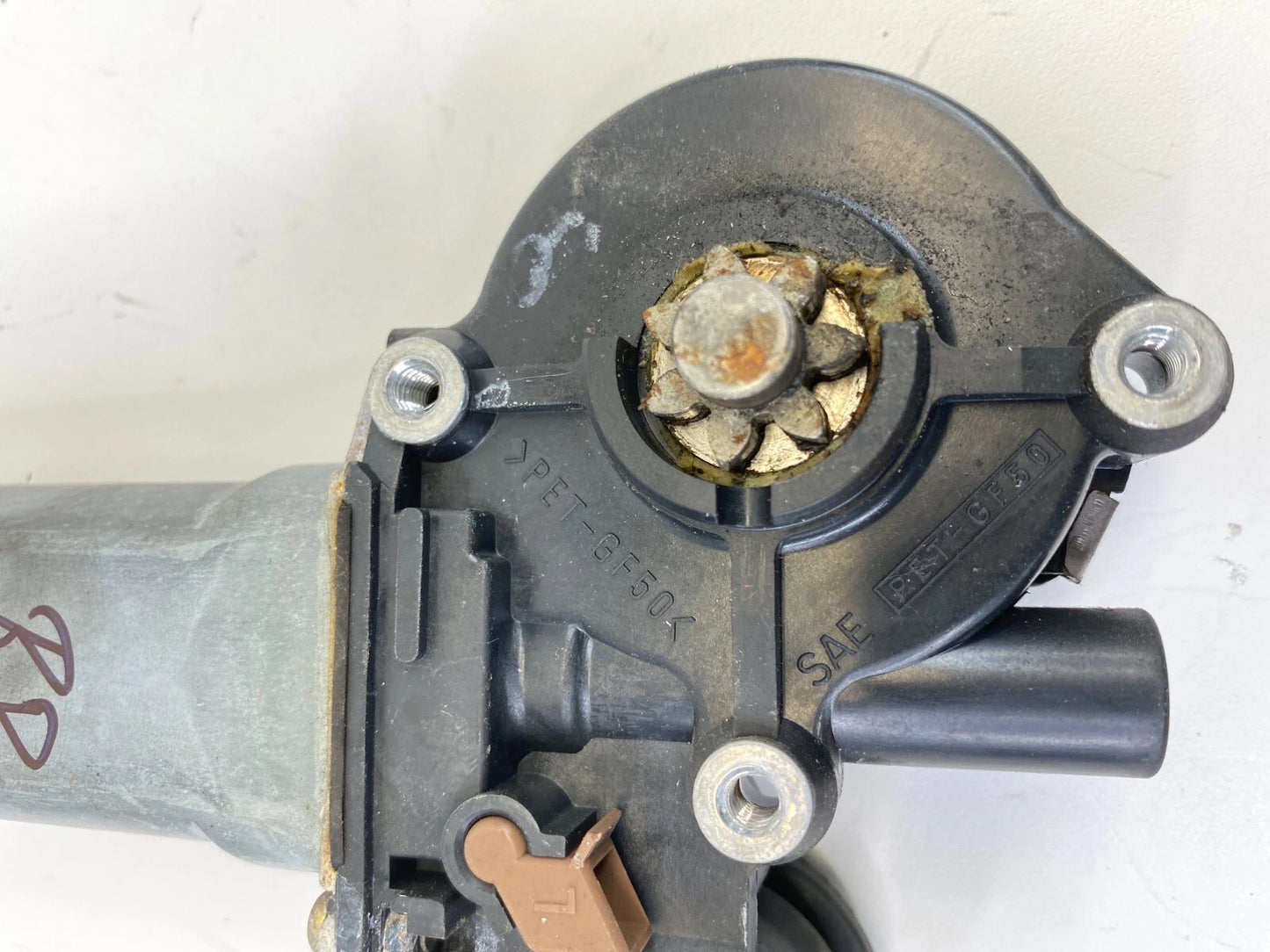 2002-2006 TOYOTA CAMRY REAR RIGHT SIDE DOOR POWER WINDOW MOTOR 85720-AA050 OEM