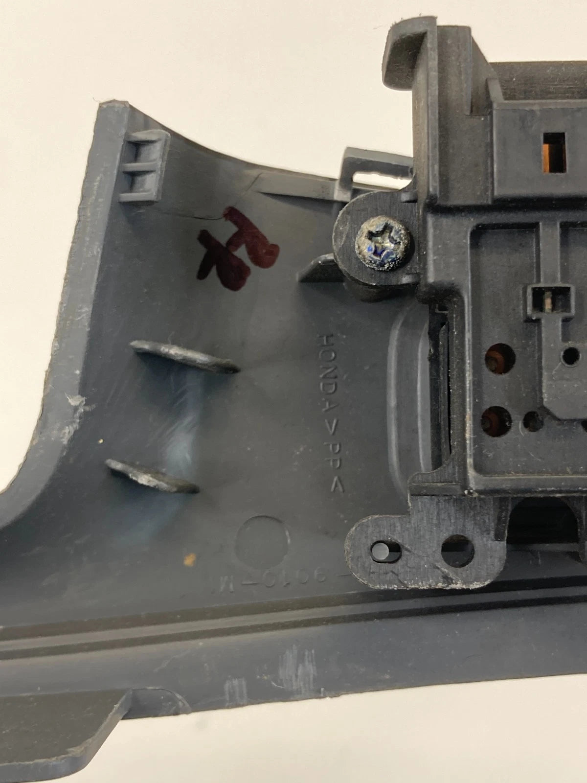 2002-2005 HONDA CIVIC REAR RIGHT SIDE DOOR POWER WINDOW SWITCH BUTTON W BEZEL