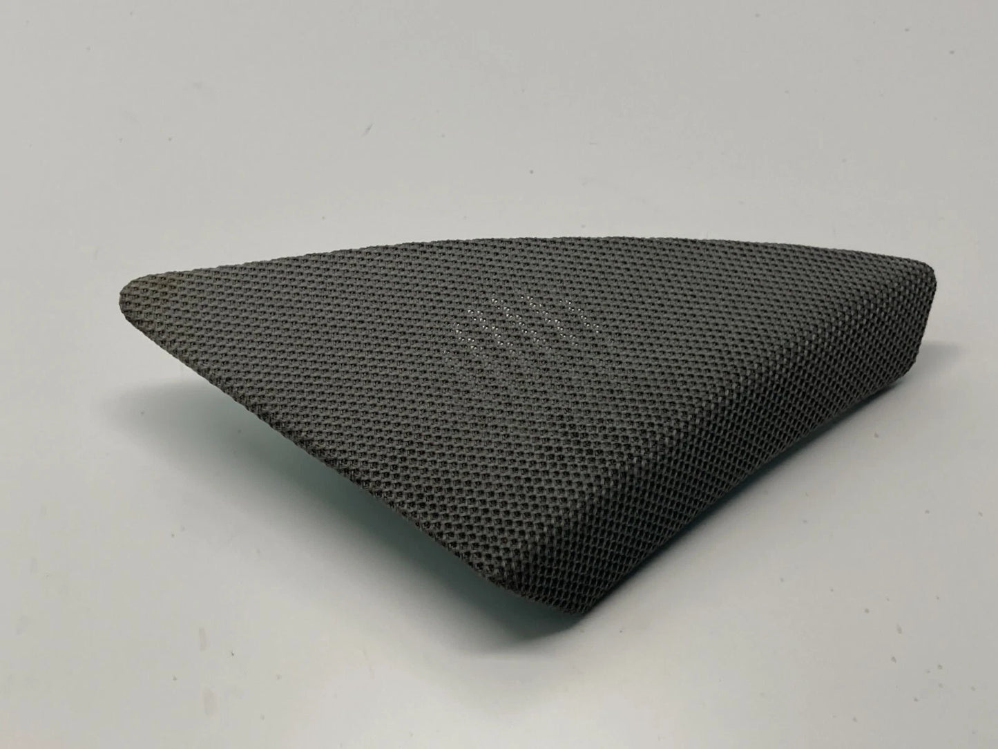 2006-2011 HYUNDAI AZERA LIMITED FRONT LEFT DRIVER SIDE TWEETER SPEAKER COVER OEM