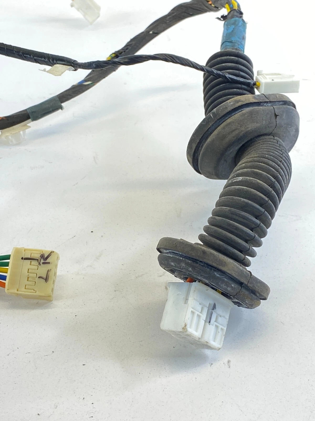 2004-2009 TOYOTA PRIUS REAR LEFT SIDE DOOR WIRE WIRING ELECTRIC HARNESS OEM