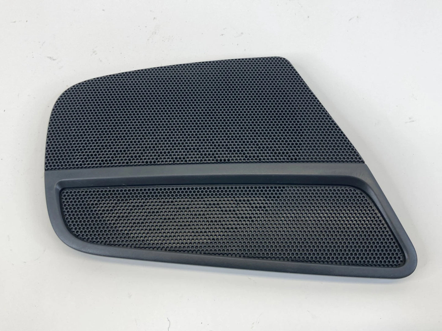 2013-2016 AUDI ALLROAD REAR RIGHT SIDE DOOR SPEAKER GRILLE COVER 8K0-035-436 OEM