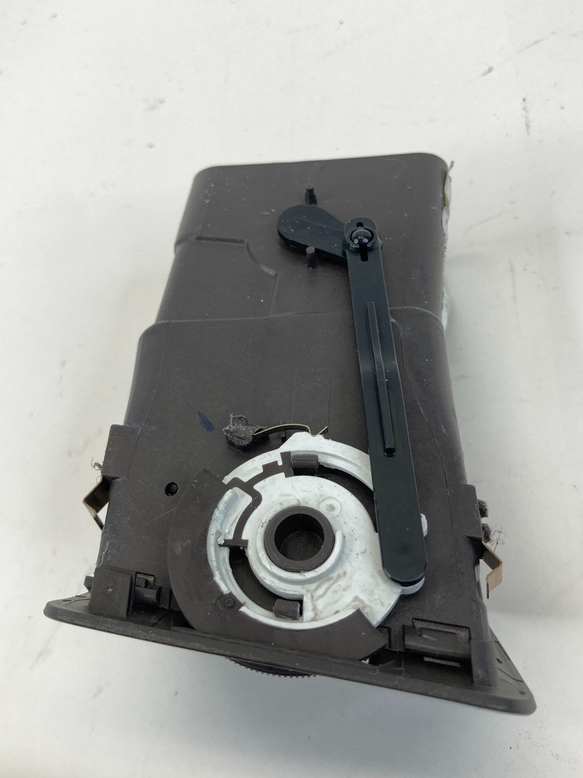 2011-2017 Buick Regal Dash Left Driver Side Outer A/C Air Vent Grille 13321919