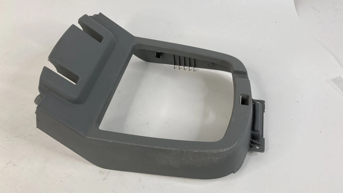 09 KIA BORREGO FRONT CENTER CONSOLE ARMREST SURROUNDING BEZEL COVER MOLDING OEM