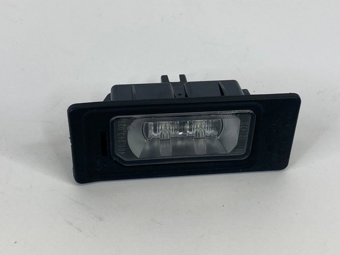13 14 15 16 17 AUDI A4 QUATTRO REAR TRUNK LICENSE PLATE LIGHT LAMP 4G0-943-021