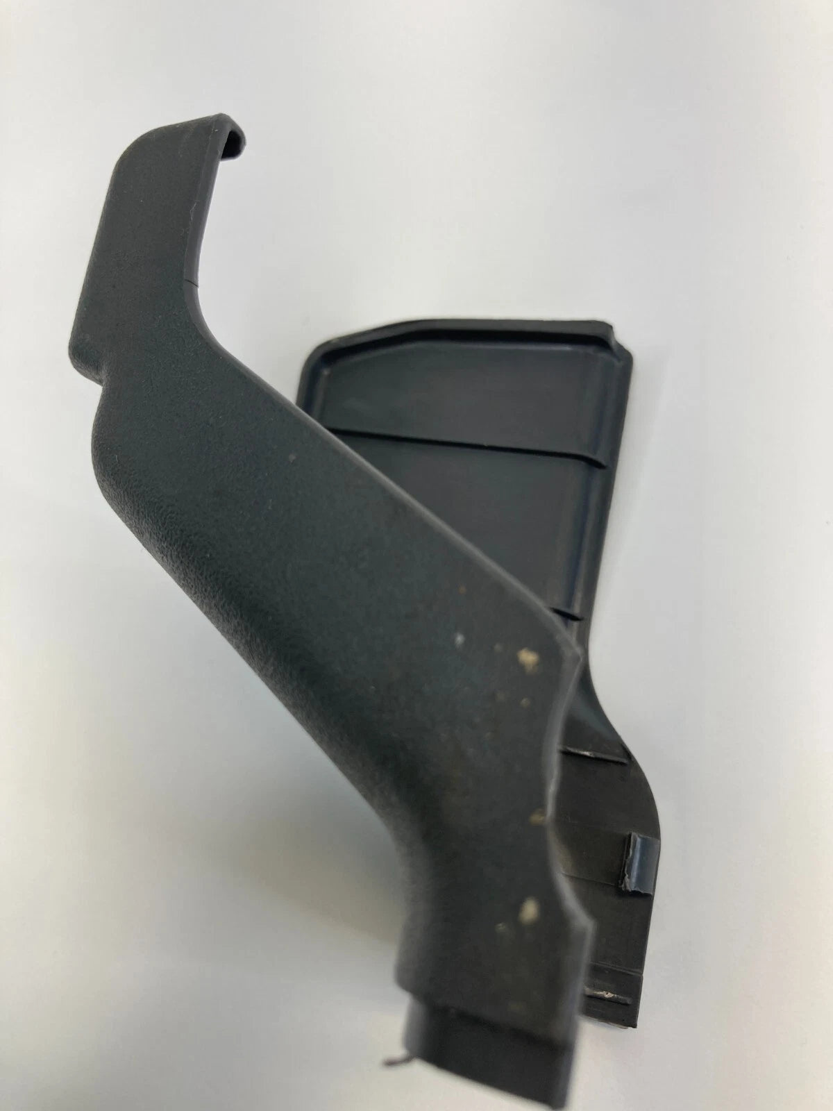 1997-2004 MITSUBISHI MONTERO SPORT FRONT LEFT DRIVER SEAT TRACK COVER CAP TRIM